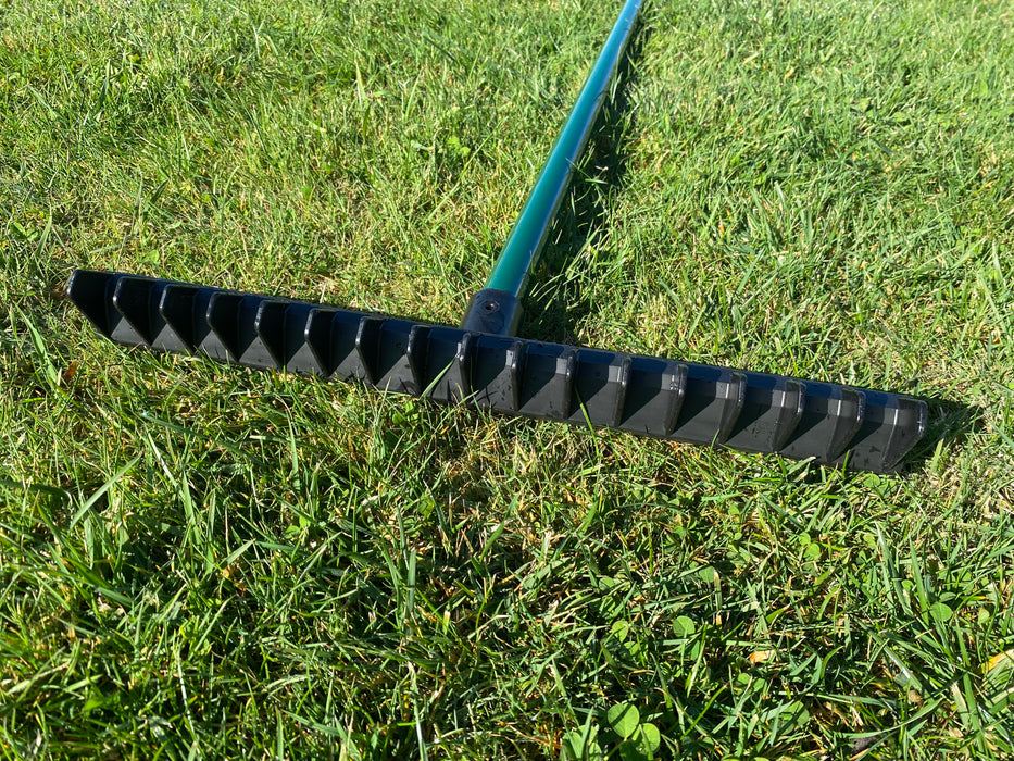 Razor Bunker Rake